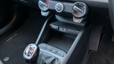 Kia Stonic 1.4 MPi 2 5dr Petrol Estate